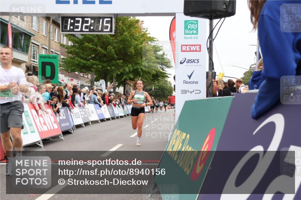 21.09.2025 - PSD Bank Halbmarathon Strokosch-Dieckow http://msf.ph/oto/8940156 21.09.2025 11:31:38 Ziel 2061, 2076 meine-sportfotos.de