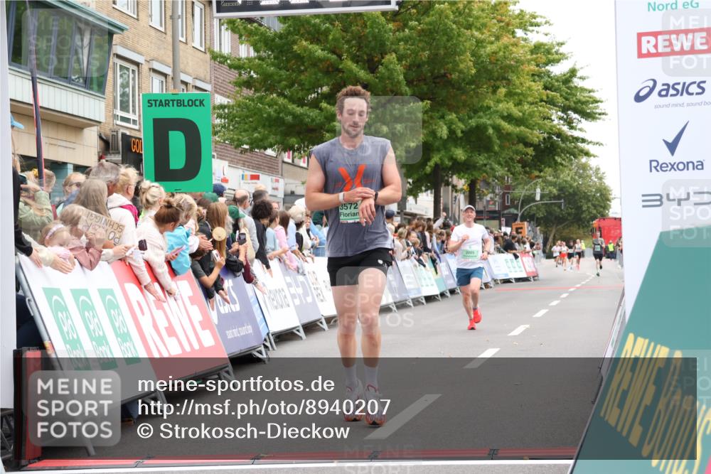 21.09.2025 - PSD Bank Halbmarathon Strokosch-Dieckow http://msf.ph/oto/8940207 21.09.2025 11:32:18 Ziel 2005, 3572 meine-sportfotos.de
