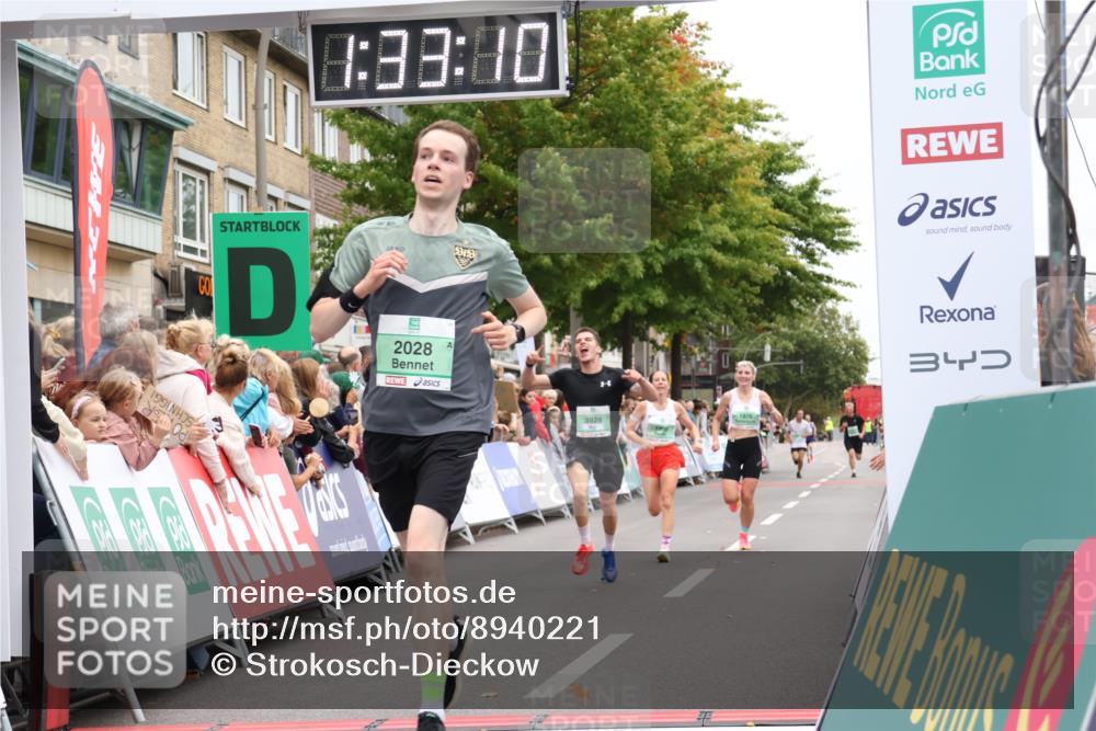 21.09.2025 - PSD Bank Halbmarathon Strokosch-Dieckow http://msf.ph/oto/8940221 21.09.2025 11:32:33 Ziel 1876, 1900, 2028, 3929 meine-sportfotos.de