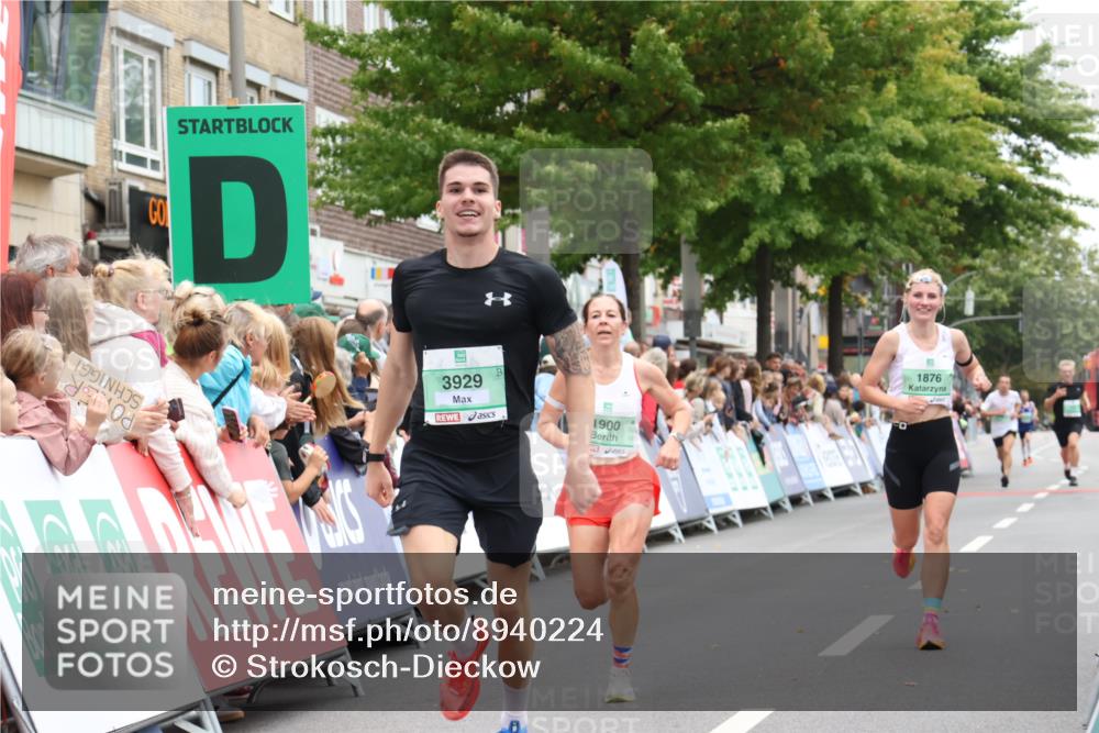 21.09.2025 - PSD Bank Halbmarathon Strokosch-Dieckow http://msf.ph/oto/8940224 21.09.2025 11:32:34 Ziel 1876, 1900, 2028, 3929 meine-sportfotos.de