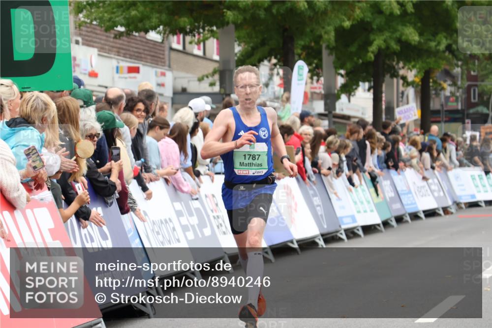 21.09.2025 - PSD Bank Halbmarathon Strokosch-Dieckow http://msf.ph/oto/8940246 21.09.2025 11:32:48 Ziel 1251, 1787, 2090 meine-sportfotos.de