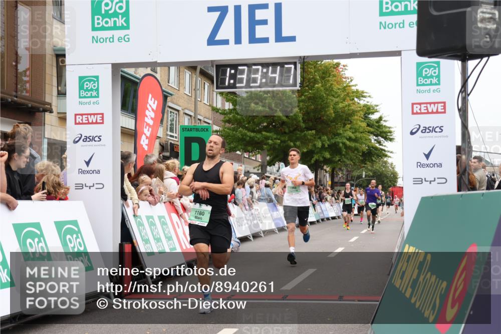 21.09.2025 - PSD Bank Halbmarathon Strokosch-Dieckow http://msf.ph/oto/8940261 21.09.2025 11:33:10 Ziel 1180, 1805, 1869, 1891 meine-sportfotos.de