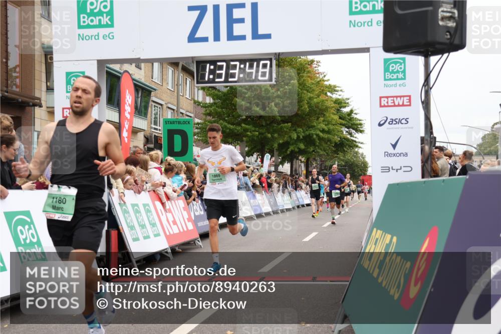 21.09.2025 - PSD Bank Halbmarathon Strokosch-Dieckow http://msf.ph/oto/8940263 21.09.2025 11:33:11 Ziel 1180, 1805, 1869, 1891 meine-sportfotos.de