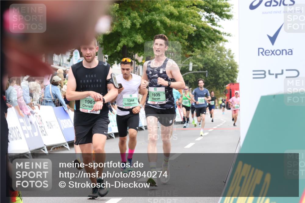21.09.2025 - PSD Bank Halbmarathon Strokosch-Dieckow http://msf.ph/oto/8940274 21.09.2025 11:33:16 Ziel 1180, 1344, 1869, 1883, 1891, 1897, 1935, 1961 meine-sportfotos.de