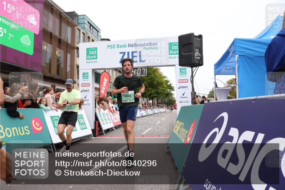 21.09.2025 - PSD Bank Halbmarathon Strokosch-Dieckow http://msf.ph/oto/8940296 21.09.2025 11:33:31 Ziel 1001, 1438, 1933, 2126, 4000, 4064 meine-sportfotos.de