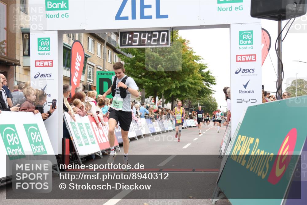 21.09.2025 - PSD Bank Halbmarathon Strokosch-Dieckow http://msf.ph/oto/8940312 21.09.2025 11:33:43 Ziel 1915, 1936, 1990 meine-sportfotos.de