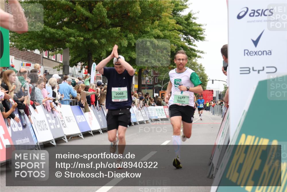 21.09.2025 - PSD Bank Halbmarathon Strokosch-Dieckow http://msf.ph/oto/8940322 21.09.2025 11:33:47 Ziel 1577, 1915, 1936, 1990, 2068 meine-sportfotos.de