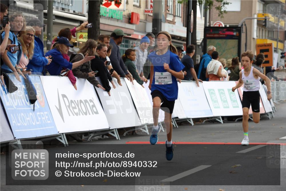 21.09.2025 - PSD Bank Halbmarathon Strokosch-Dieckow http://msf.ph/oto/8940332 21.09.2025 10:25:17 Ziel 310, 359, 378 meine-sportfotos.de