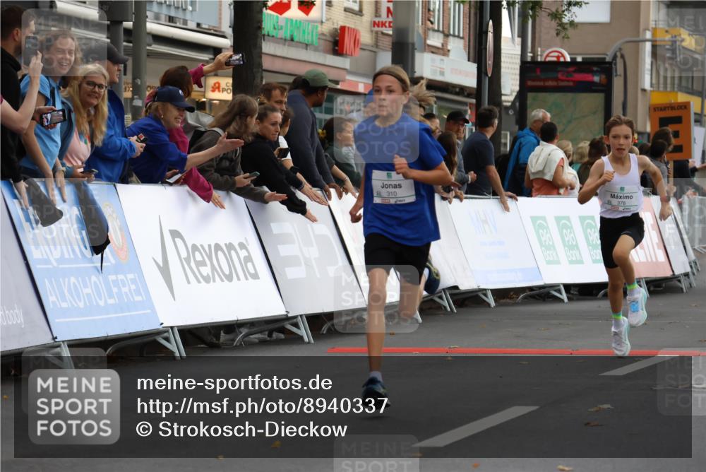 21.09.2025 - PSD Bank Halbmarathon Strokosch-Dieckow http://msf.ph/oto/8940337 21.09.2025 10:25:17 Ziel 310, 359, 378 meine-sportfotos.de