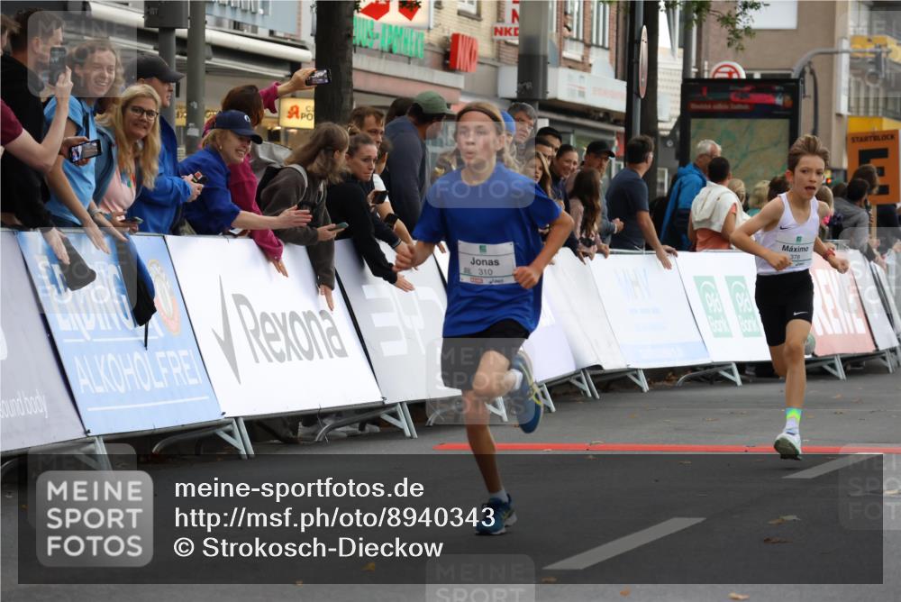 21.09.2025 - PSD Bank Halbmarathon Strokosch-Dieckow http://msf.ph/oto/8940343 21.09.2025 10:25:17 Ziel 310, 359, 378 meine-sportfotos.de
