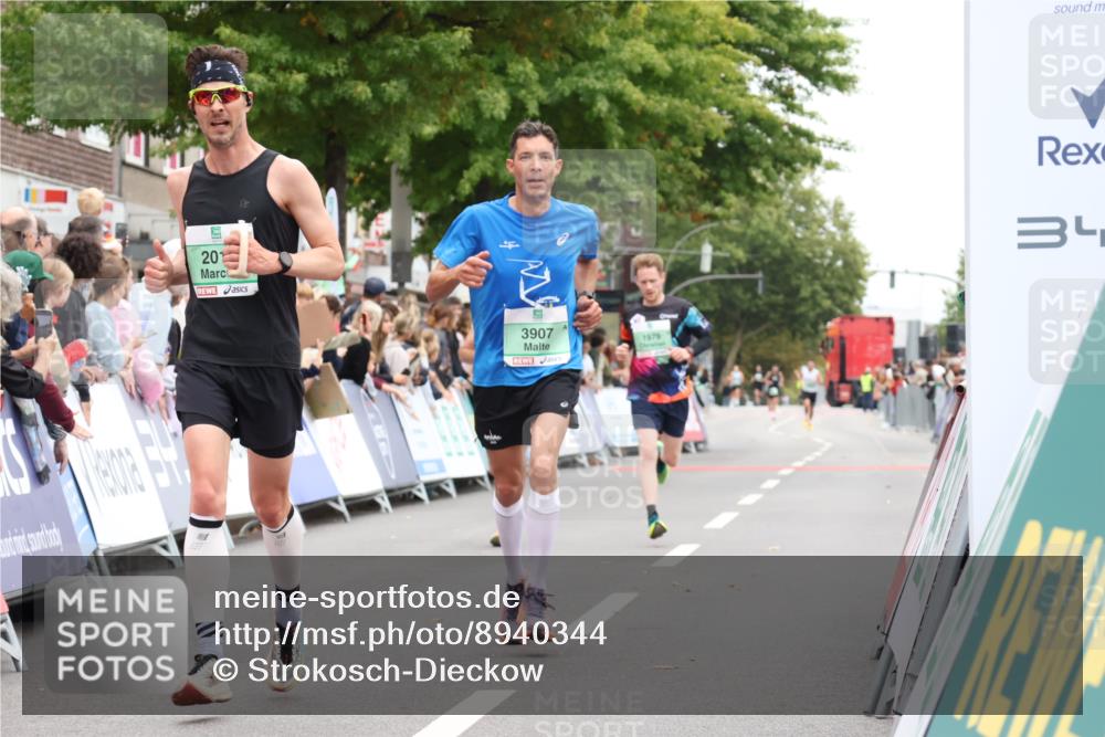 21.09.2025 - PSD Bank Halbmarathon Strokosch-Dieckow http://msf.ph/oto/8940344 21.09.2025 11:33:59 Ziel 1855, 1979, 2014, 2018, 2082, 3907 meine-sportfotos.de