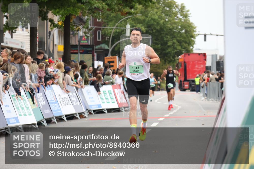 21.09.2025 - PSD Bank Halbmarathon Strokosch-Dieckow http://msf.ph/oto/8940366 21.09.2025 11:34:16 Ziel 1313, 1946 meine-sportfotos.de