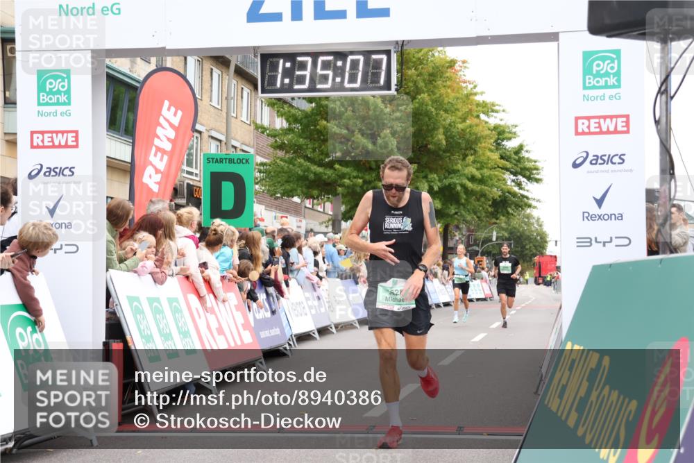 21.09.2025 - PSD Bank Halbmarathon Strokosch-Dieckow http://msf.ph/oto/8940386 21.09.2025 11:34:31 Ziel 1628, 1996, 2008 meine-sportfotos.de
