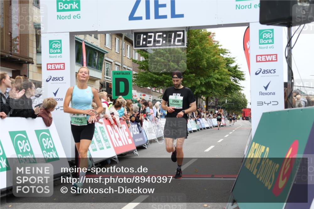 21.09.2025 - PSD Bank Halbmarathon Strokosch-Dieckow http://msf.ph/oto/8940397 21.09.2025 11:34:35 Ziel 1628, 1996, 2008 meine-sportfotos.de