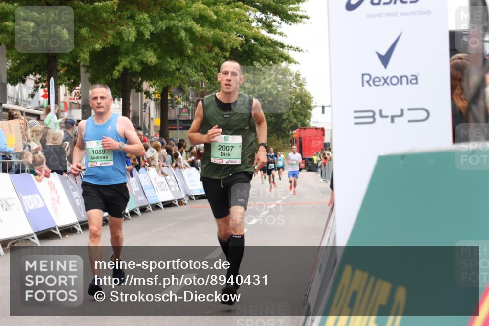 21.09.2025 - PSD Bank Halbmarathon Strokosch-Dieckow http://msf.ph/oto/8940431 21.09.2025 11:35:03 Ziel 1089, 2007 meine-sportfotos.de