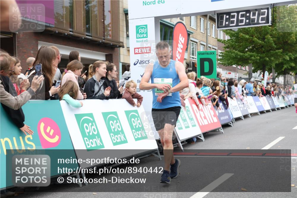 21.09.2025 - PSD Bank Halbmarathon Strokosch-Dieckow http://msf.ph/oto/8940442 21.09.2025 11:35:06 Ziel 1089, 1578, 2007 meine-sportfotos.de
