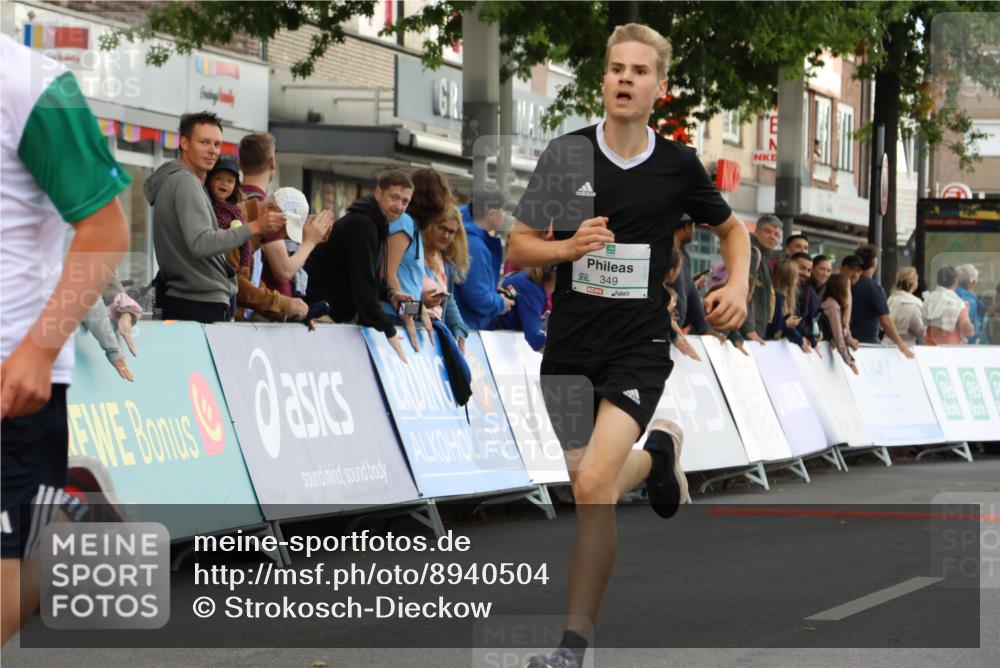 21.09.2025 - PSD Bank Halbmarathon Strokosch-Dieckow http://msf.ph/oto/8940504 21.09.2025 10:25:50 Ziel 112, 115, 118, 162, 232, 248, 349, 444 meine-sportfotos.de