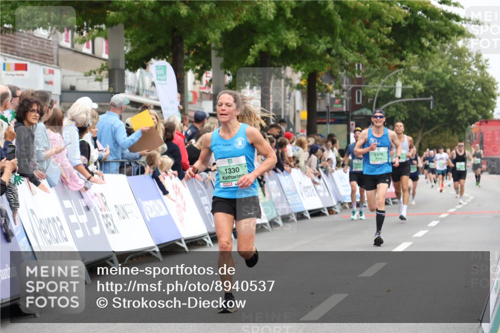 21.09.2025 - PSD Bank Halbmarathon Strokosch-Dieckow http://msf.ph/oto/8940537 21.09.2025 11:35:46 Ziel 1330, 1705, 1976, 2000, 2050 meine-sportfotos.de