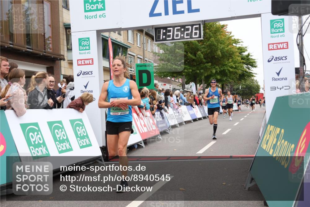 21.09.2025 - PSD Bank Halbmarathon Strokosch-Dieckow http://msf.ph/oto/8940545 21.09.2025 11:35:49 Ziel 1330, 1705, 1973, 1976, 2000, 2050 meine-sportfotos.de