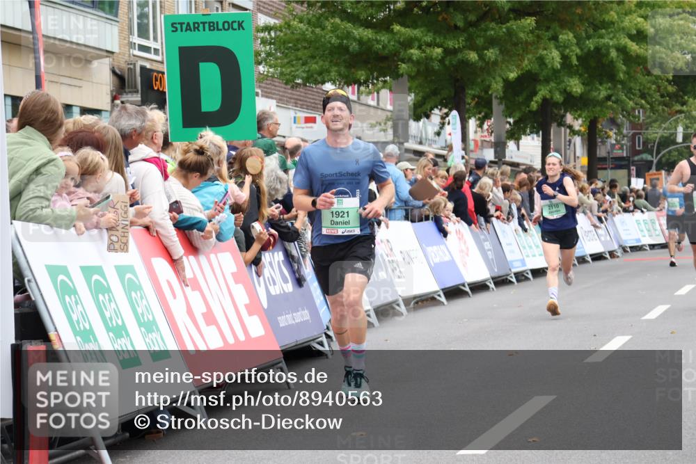 21.09.2025 - PSD Bank Halbmarathon Strokosch-Dieckow http://msf.ph/oto/8940563 21.09.2025 11:35:55 Ziel 1330, 1921, 1922, 1973, 1976, 2110 meine-sportfotos.de