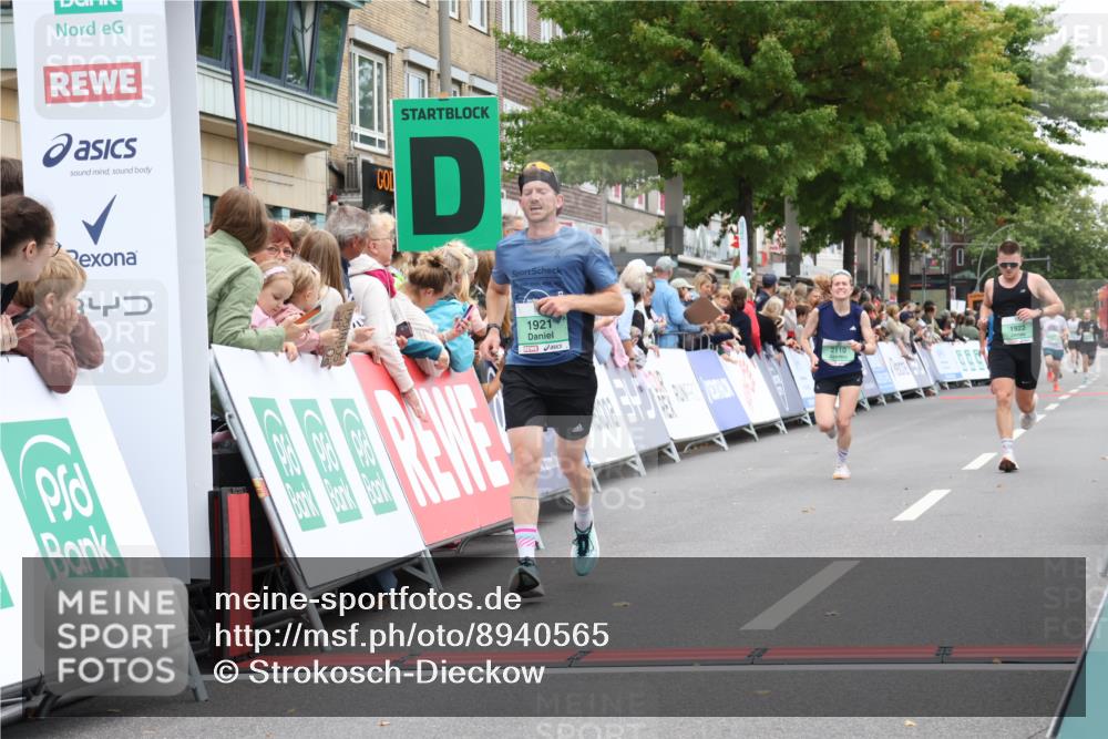 21.09.2025 - PSD Bank Halbmarathon Strokosch-Dieckow http://msf.ph/oto/8940565 21.09.2025 11:35:55 Ziel 1330, 1921, 1922, 1973, 1976, 2110 meine-sportfotos.de