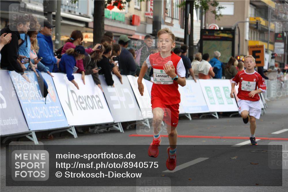 21.09.2025 - PSD Bank Halbmarathon Strokosch-Dieckow http://msf.ph/oto/8940575 21.09.2025 10:26:01 Ziel 106, 112, 115, 162, 302, 421, 444, 450 meine-sportfotos.de