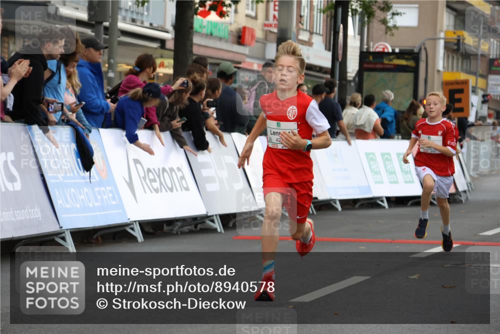 21.09.2025 - PSD Bank Halbmarathon Strokosch-Dieckow http://msf.ph/oto/8940578 21.09.2025 10:26:01 Ziel 106, 112, 115, 162, 302, 421, 444, 450 meine-sportfotos.de