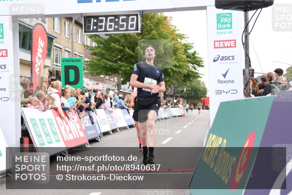 21.09.2025 - PSD Bank Halbmarathon Strokosch-Dieckow http://msf.ph/oto/8940637 21.09.2025 11:36:21 Ziel 1044, 1060, 1977, 2023, 2048, 2128 meine-sportfotos.de
