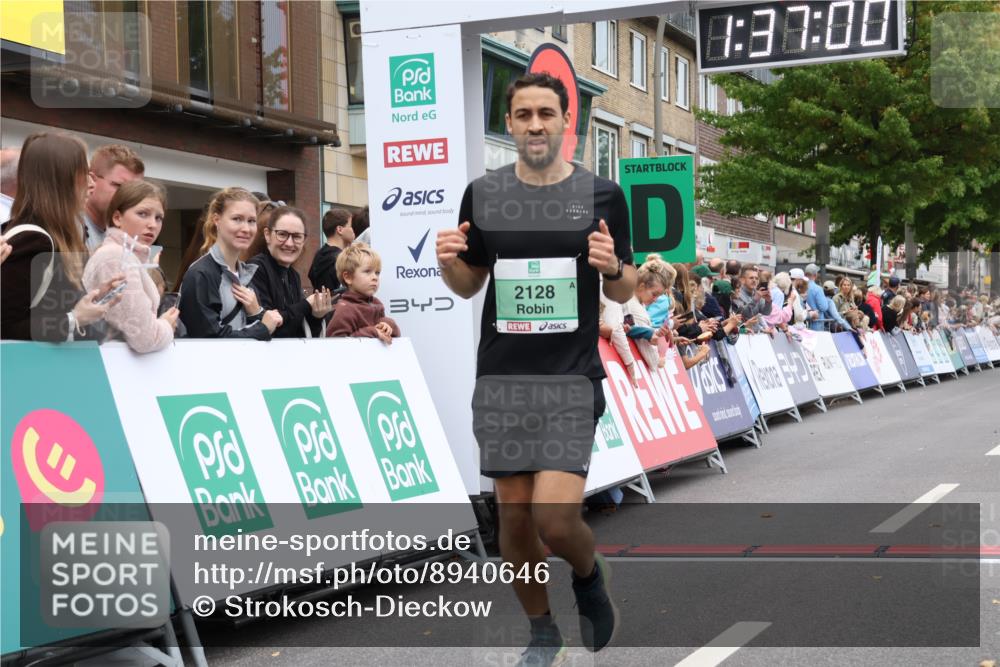 21.09.2025 - PSD Bank Halbmarathon Strokosch-Dieckow http://msf.ph/oto/8940646 21.09.2025 11:36:24 Ziel 1060, 1977, 2023, 2048, 2128 meine-sportfotos.de