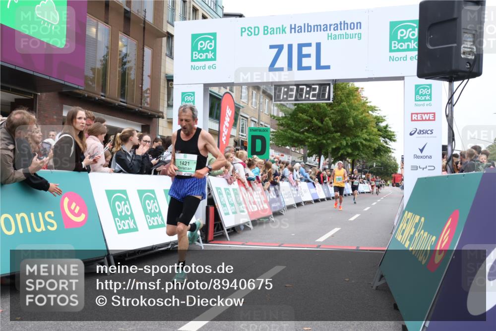 21.09.2025 - PSD Bank Halbmarathon Strokosch-Dieckow http://msf.ph/oto/8940675 21.09.2025 11:36:44 Ziel 1421, 1563, 1910, 2039, 2398 meine-sportfotos.de