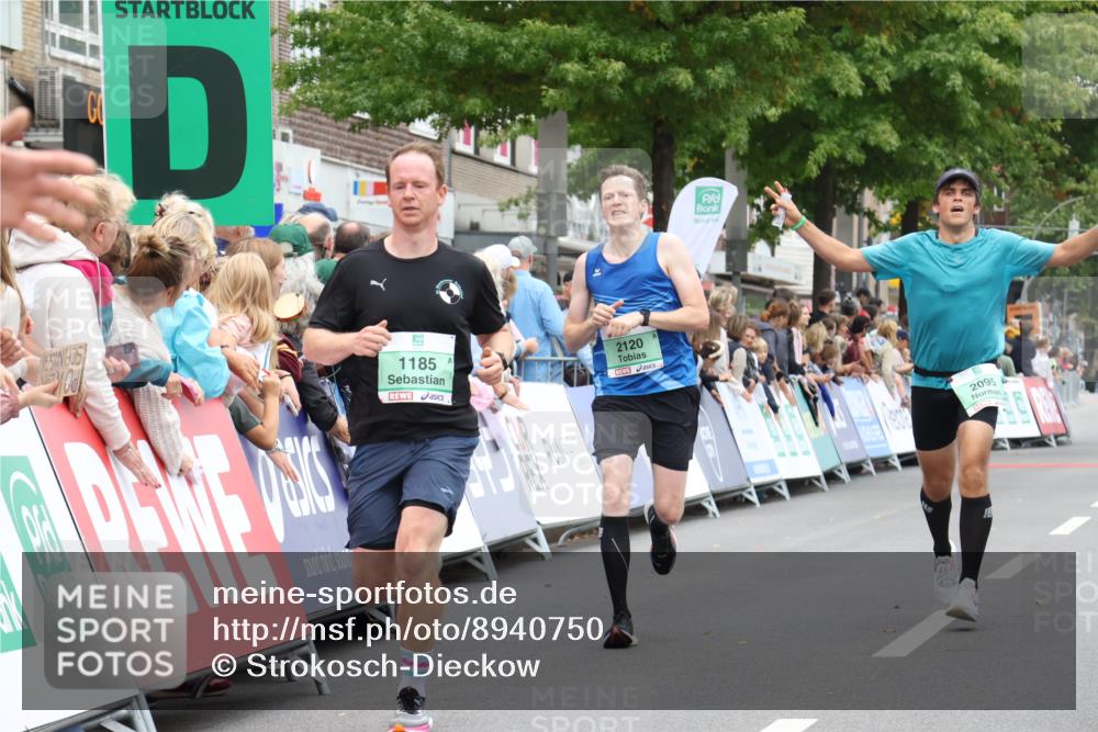 21.09.2025 - PSD Bank Halbmarathon Strokosch-Dieckow http://msf.ph/oto/8940750 21.09.2025 11:37:28 Ziel 1185, 1998, 2032, 2095, 2120 meine-sportfotos.de