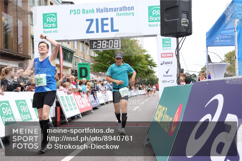 21.09.2025 - PSD Bank Halbmarathon Strokosch-Dieckow http://msf.ph/oto/8940761 21.09.2025 11:37:31 Ziel 1185, 1998, 2032, 2095, 2120 meine-sportfotos.de