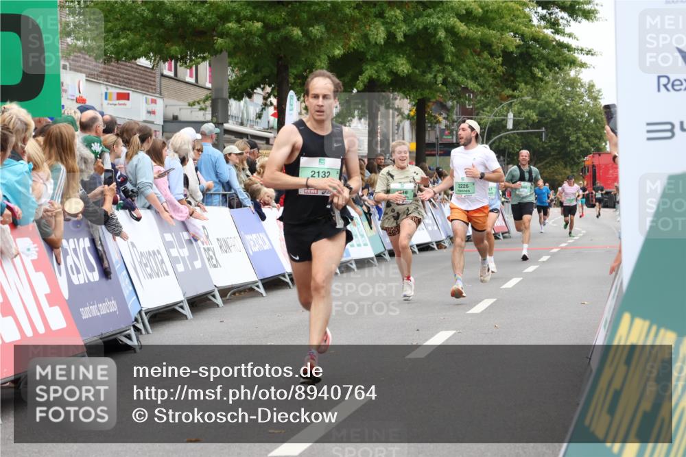21.09.2025 - PSD Bank Halbmarathon Strokosch-Dieckow http://msf.ph/oto/8940764 21.09.2025 11:37:37 Ziel 1185, 1216, 2095, 2120, 2132, 2226 meine-sportfotos.de