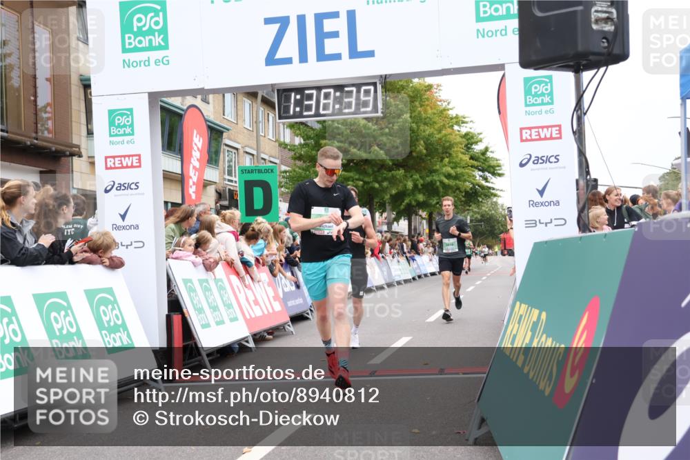 21.09.2025 - PSD Bank Halbmarathon Strokosch-Dieckow http://msf.ph/oto/8940812 21.09.2025 11:38:02 Ziel 1591, 1651, 1928, 3916, 3922 meine-sportfotos.de