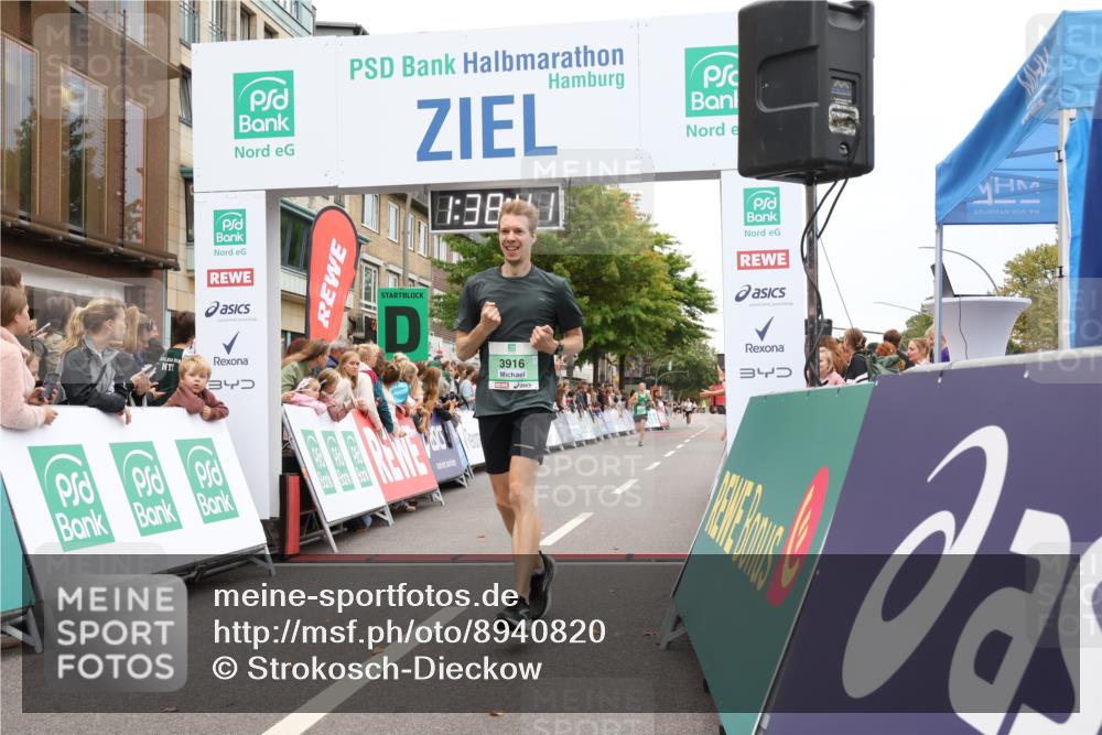 21.09.2025 - PSD Bank Halbmarathon Strokosch-Dieckow http://msf.ph/oto/8940820 21.09.2025 11:38:05 Ziel 1928, 3916, 3922 meine-sportfotos.de