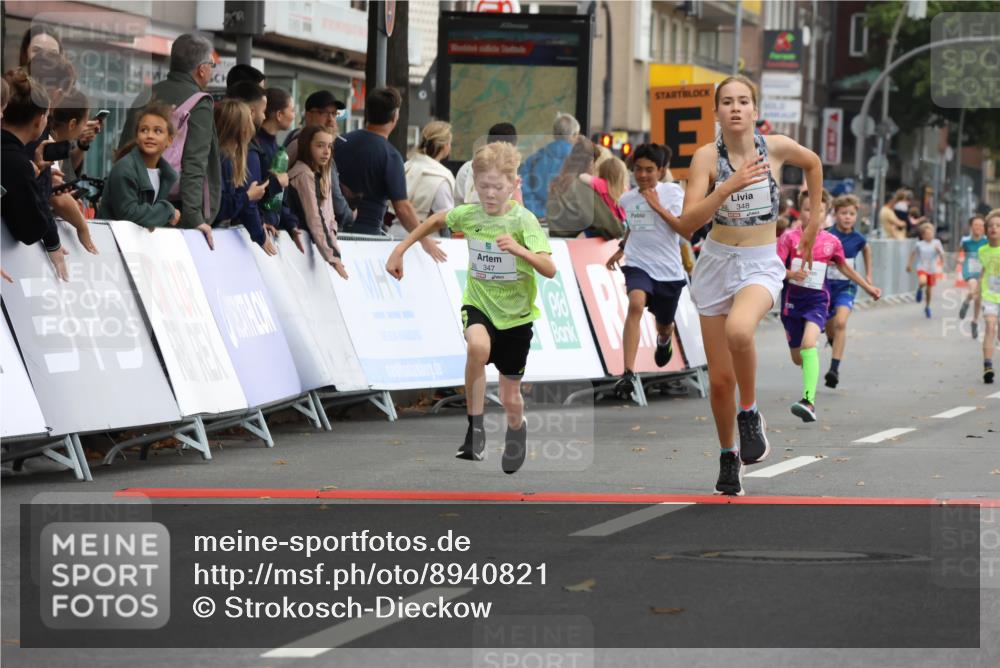 21.09.2025 - PSD Bank Halbmarathon Strokosch-Dieckow http://msf.ph/oto/8940821 21.09.2025 10:26:33 Ziel 111, 297, 347, 348, 379, 396 meine-sportfotos.de