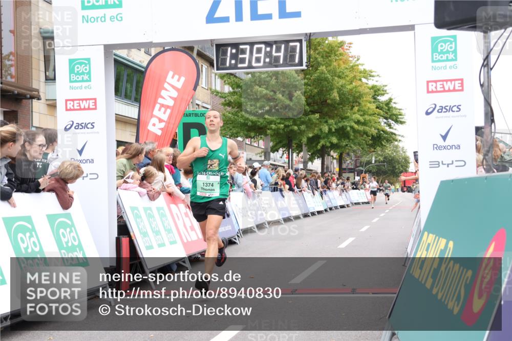 21.09.2025 - PSD Bank Halbmarathon Strokosch-Dieckow http://msf.ph/oto/8940830 21.09.2025 11:38:10 Ziel 1374, 1928, 3916, 3922 meine-sportfotos.de