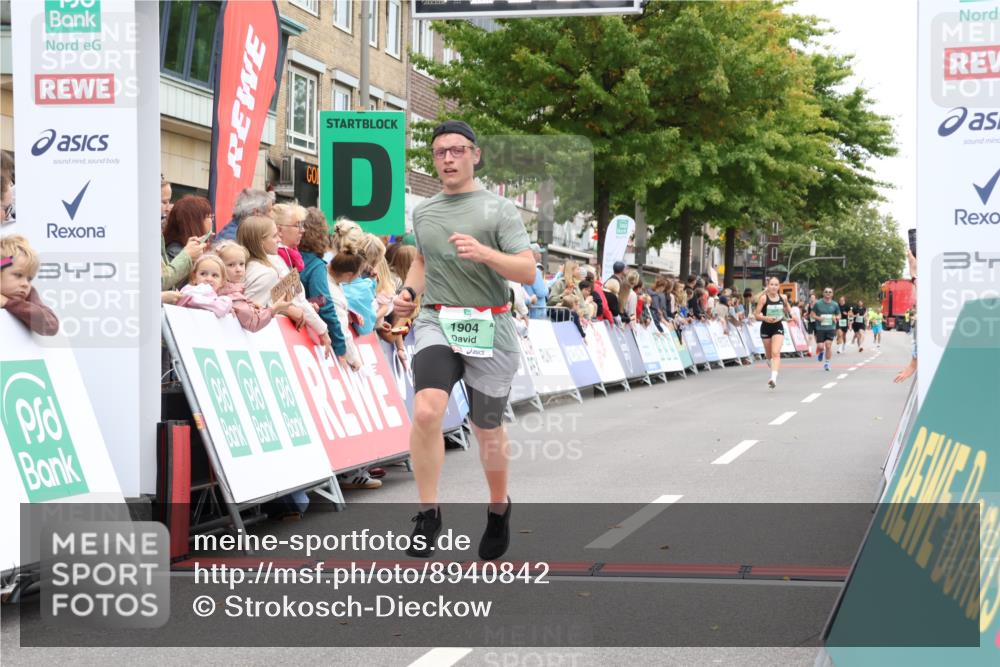 21.09.2025 - PSD Bank Halbmarathon Strokosch-Dieckow http://msf.ph/oto/8940842 21.09.2025 11:38:22 Ziel 1892, 1904, 2675 meine-sportfotos.de