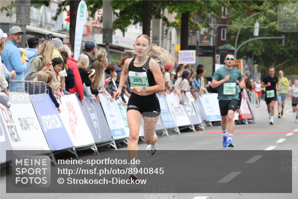 21.09.2025 - PSD Bank Halbmarathon Strokosch-Dieckow http://msf.ph/oto/8940845 21.09.2025 11:38:24 Ziel 1892, 1904, 2675 meine-sportfotos.de