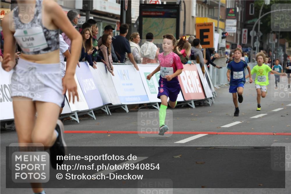 21.09.2025 - PSD Bank Halbmarathon Strokosch-Dieckow http://msf.ph/oto/8940854 21.09.2025 10:26:35 Ziel 111, 297, 347, 348, 379, 396 meine-sportfotos.de