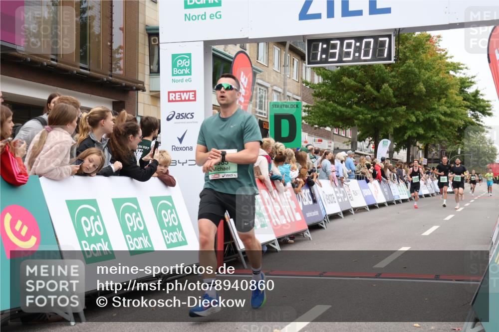21.09.2025 - PSD Bank Halbmarathon Strokosch-Dieckow http://msf.ph/oto/8940860 21.09.2025 11:38:30 Ziel 1984, 1985, 2675 meine-sportfotos.de