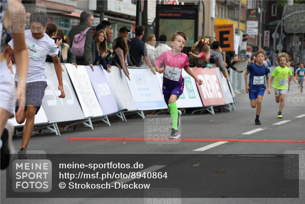 21.09.2025 - PSD Bank Halbmarathon Strokosch-Dieckow http://msf.ph/oto/8940864 21.09.2025 10:26:36 Ziel 111, 143, 297, 347, 348, 379, 396 meine-sportfotos.de