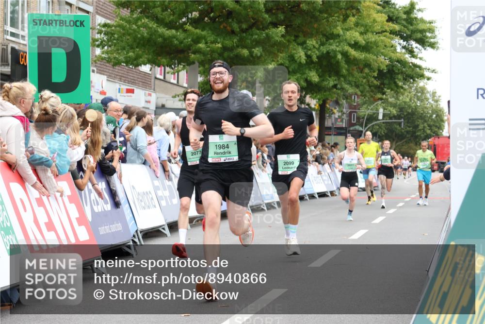 21.09.2025 - PSD Bank Halbmarathon Strokosch-Dieckow http://msf.ph/oto/8940866 21.09.2025 11:38:34 Ziel 1984, 1985, 2037, 2077, 2099, 2675 meine-sportfotos.de