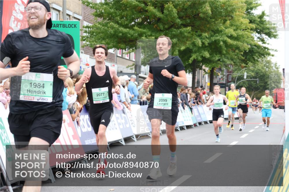 21.09.2025 - PSD Bank Halbmarathon Strokosch-Dieckow http://msf.ph/oto/8940870 21.09.2025 11:38:35 Ziel 1951, 1984, 1985, 2037, 2077, 2099 meine-sportfotos.de