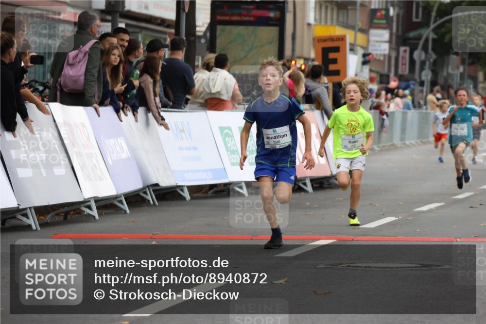 21.09.2025 - PSD Bank Halbmarathon Strokosch-Dieckow http://msf.ph/oto/8940872 21.09.2025 10:26:38 Ziel 111, 143, 297, 347, 348, 379, 396 meine-sportfotos.de