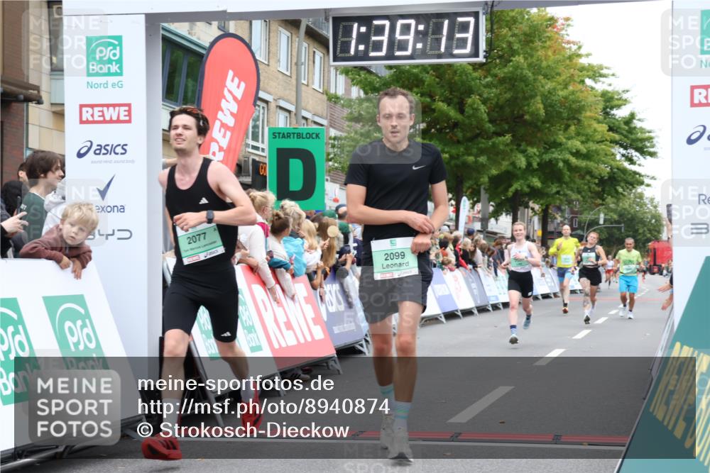 21.09.2025 - PSD Bank Halbmarathon Strokosch-Dieckow http://msf.ph/oto/8940874 21.09.2025 11:38:36 Ziel 1951, 1984, 1985, 2037, 2077, 2099 meine-sportfotos.de