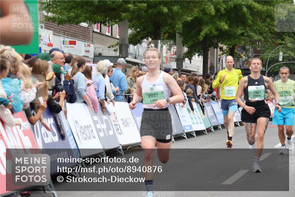 21.09.2025 - PSD Bank Halbmarathon Strokosch-Dieckow http://msf.ph/oto/8940876 21.09.2025 11:38:37 Ziel 1951, 1984, 1985, 2037, 2077, 2099, 2200 meine-sportfotos.de