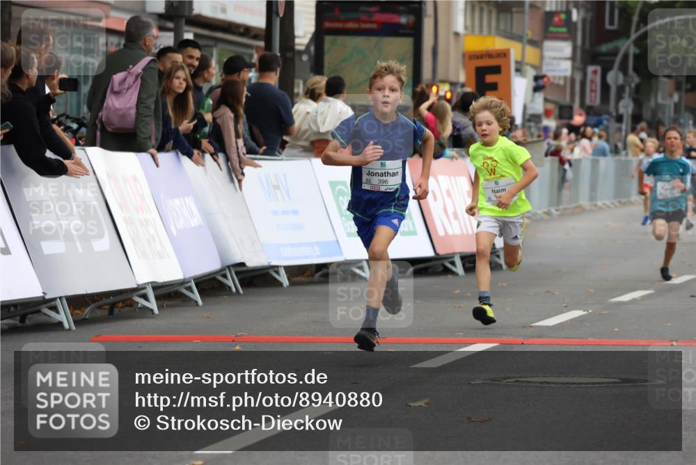 21.09.2025 - PSD Bank Halbmarathon Strokosch-Dieckow http://msf.ph/oto/8940880 21.09.2025 10:26:38 Ziel 111, 143, 297, 347, 348, 379, 396 meine-sportfotos.de