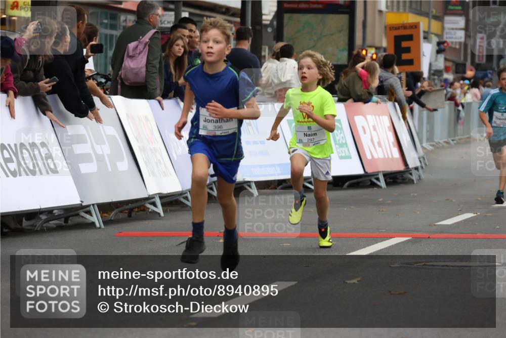 21.09.2025 - PSD Bank Halbmarathon Strokosch-Dieckow http://msf.ph/oto/8940895 21.09.2025 10:26:39 Ziel 111, 143, 152, 297, 347, 348, 379, 396 meine-sportfotos.de