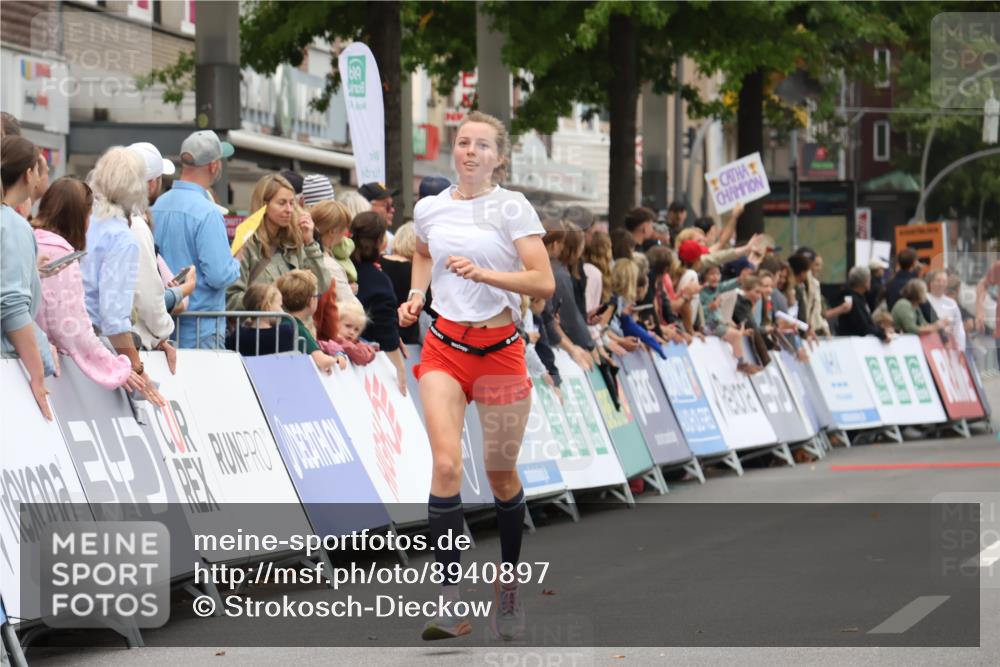 21.09.2025 - PSD Bank Halbmarathon Strokosch-Dieckow http://msf.ph/oto/8940897 21.09.2025 11:38:50 Ziel 1859, 2073 meine-sportfotos.de